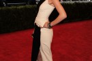 Roland Mouret, lo stilista dell’abito scandalo di Kate Middleton veste Doutzen Kroes