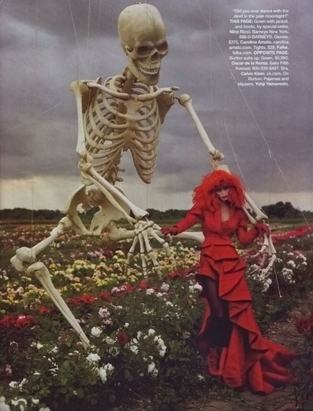 Harper's Bazaar ottobre 2009, copertina by Tim Burton, tra magia e fiaba
