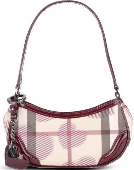 Burberry, la borsa Painted Hearts Shoulder Bag