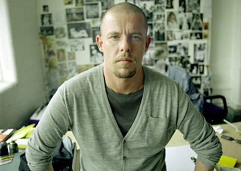 Alexander McQueen si è suicidato