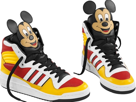 Adidas Originals by Originals e Jeremy Scott, presentano le sneakers che rendono omaggio a Mickey Mouse