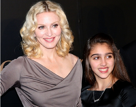 Madonna e sua figlia lanciano la linea d'abbigliamento per bambino Material Girl