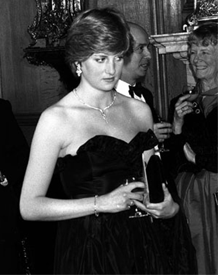 All'asta l'abito di Lady Diana "Daring Di" e altri cimeli della Principessa di Galles