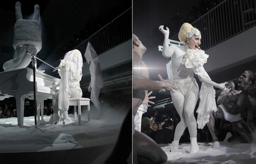 Lady Gaga e Mac Viva Glam, dopo la performance di Tokyo, il pianoforte verrà messo all'asta