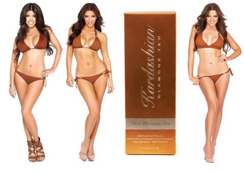 Le sorelle Kardashian presentano la linea beauty Kardashian Glamour Tan