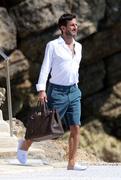 Marc Jacobs con Hermes Birkin per la vacanza in yacht