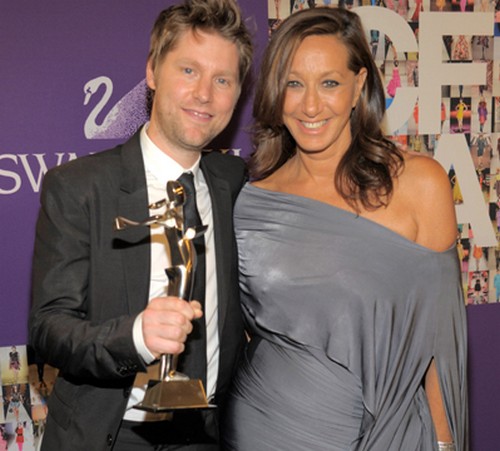 Christopher Bailey è stato premiato con il The International Award 2010