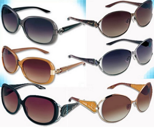 Celine Dion firma una linea di occhiali da sole in offerta sul web