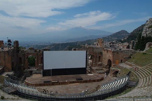 Sfilata Galliano al Taormina Film Festival