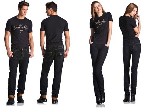 Giorgio Armani crea dei jeans per uomo e donna chiamati Goldenblue in onore del 30simo Anniversario della linea jeans