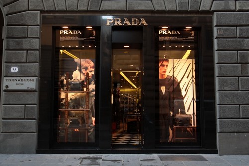 Prada: vendite semestrali +29%