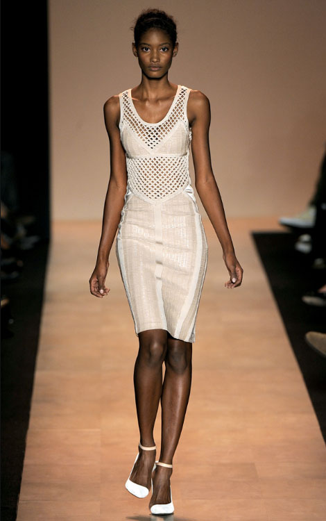 Herve Leger By Max Azria collezione primavera estate 2011. Foto e video 