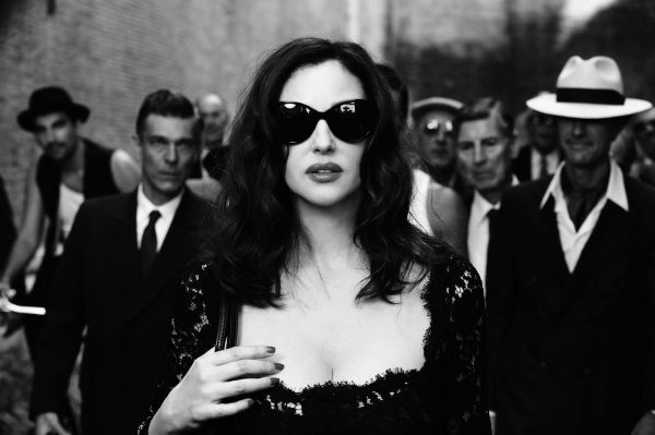 Spot Martini Gold, diretto da Dolce & Gabbana e con protagonista Monica Bellucci