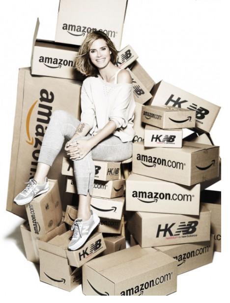 Heidi Klum con New Balance su Amazon per lo Shopping online