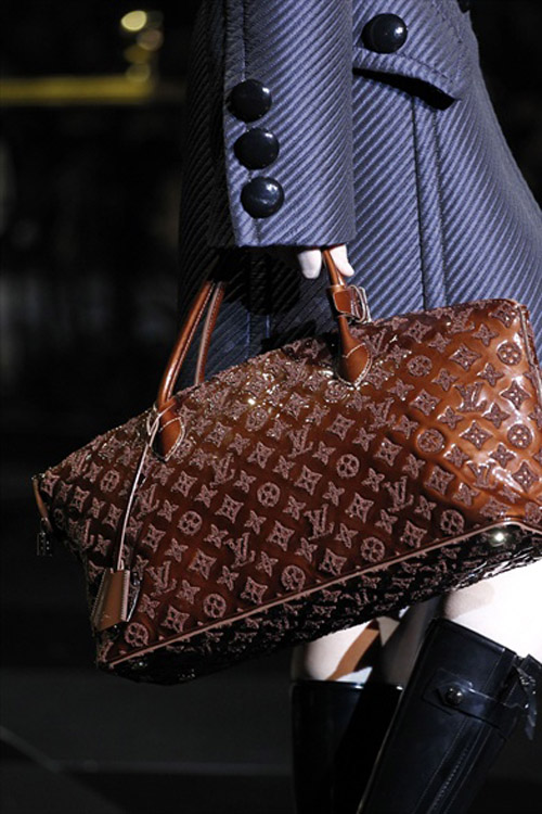 Louis Vuitton e l'intramontabile Lockit, a/i 2011 2012