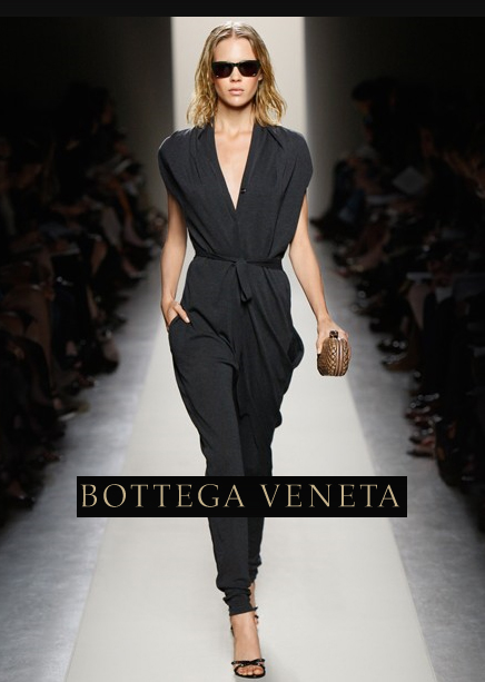 Bottega Veneta rilancia la tuta sporty-chic