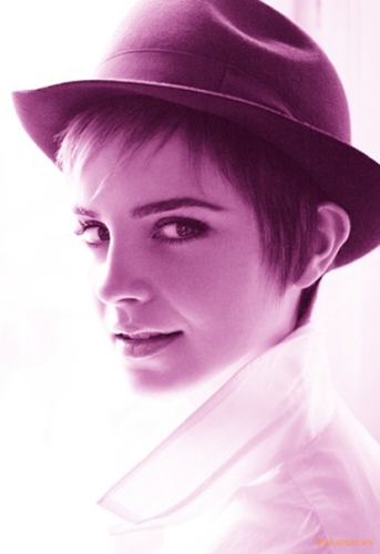 Emma Watson interpreta Trésor Midnight Rose, la nuova fragranza di Lancôme