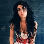 addio a amy winehouse la cantante inglese che ha fatto scandalo anche con i suoi look