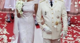 Charlene Wittstock veste giorgio Armani per il suo matrimonio con il Principe alberto di Monaco