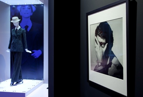 Yves Saint Laurent, in mostra 40 anni di moda