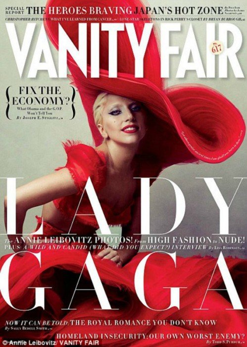 lady gaga abito rosso fuoco enorme cappello vanity fair usa gennaio 2012 cover copertina lady diana