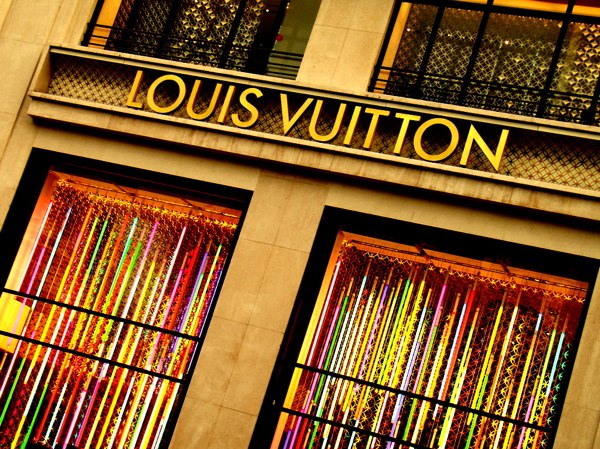 nuovo megastore louis vuitton san lorenzo in lucina roma 29 gennaio