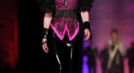 omaggio amy winehouse sfilata Jean Paul Gaultier Haute Couture p/e 2012