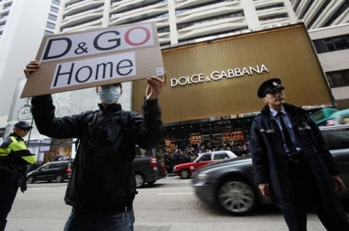 Protezione o discriminazione? Le scuse pubbliche di Dolce&Gabbana per lo scandalo di Hong Kong