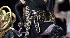 madonna-regina-superbowl-abito-givenchy