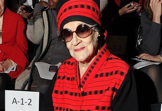 New York Fashion Week 2012: l'icona ultra-novantenne Zelda Kaplan muore durante una sfilata