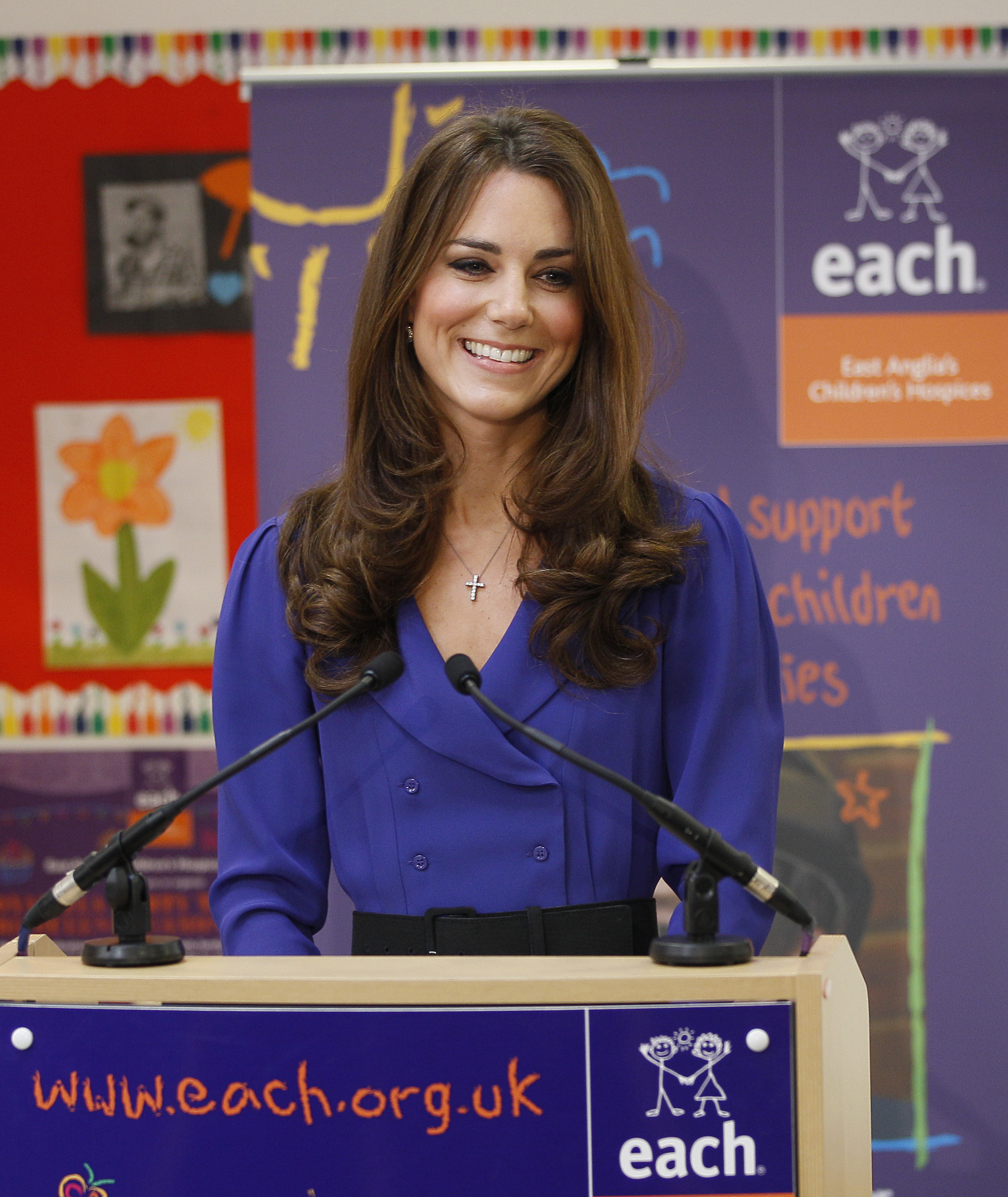 Kate Middleton ricicla un abito della madre per il suo primo discorso ufficiale