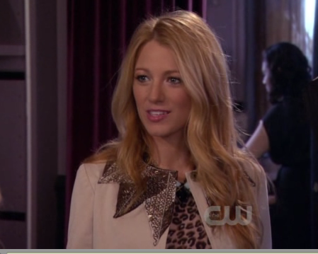 Gossip Girl, il look animal print di Serena van der Woodsen