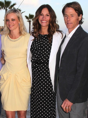 Julia Roberts e Amy Smart vestono Moschino per un evento di beneficienza