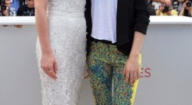 Kristen stewart pantaloni gialli Balenciaga Cannes 2012