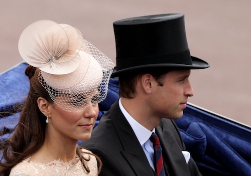 Kate Middleton di nuovo in abito Alexander McQueen per il Giubileo della Regina