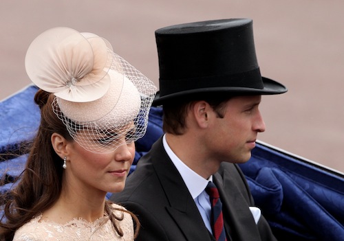 Kate Middleton Giubileo Regina alexander mcqueen