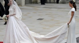 Kate Middleton abito sposa Alexander McQueen polemica Wikipedia
