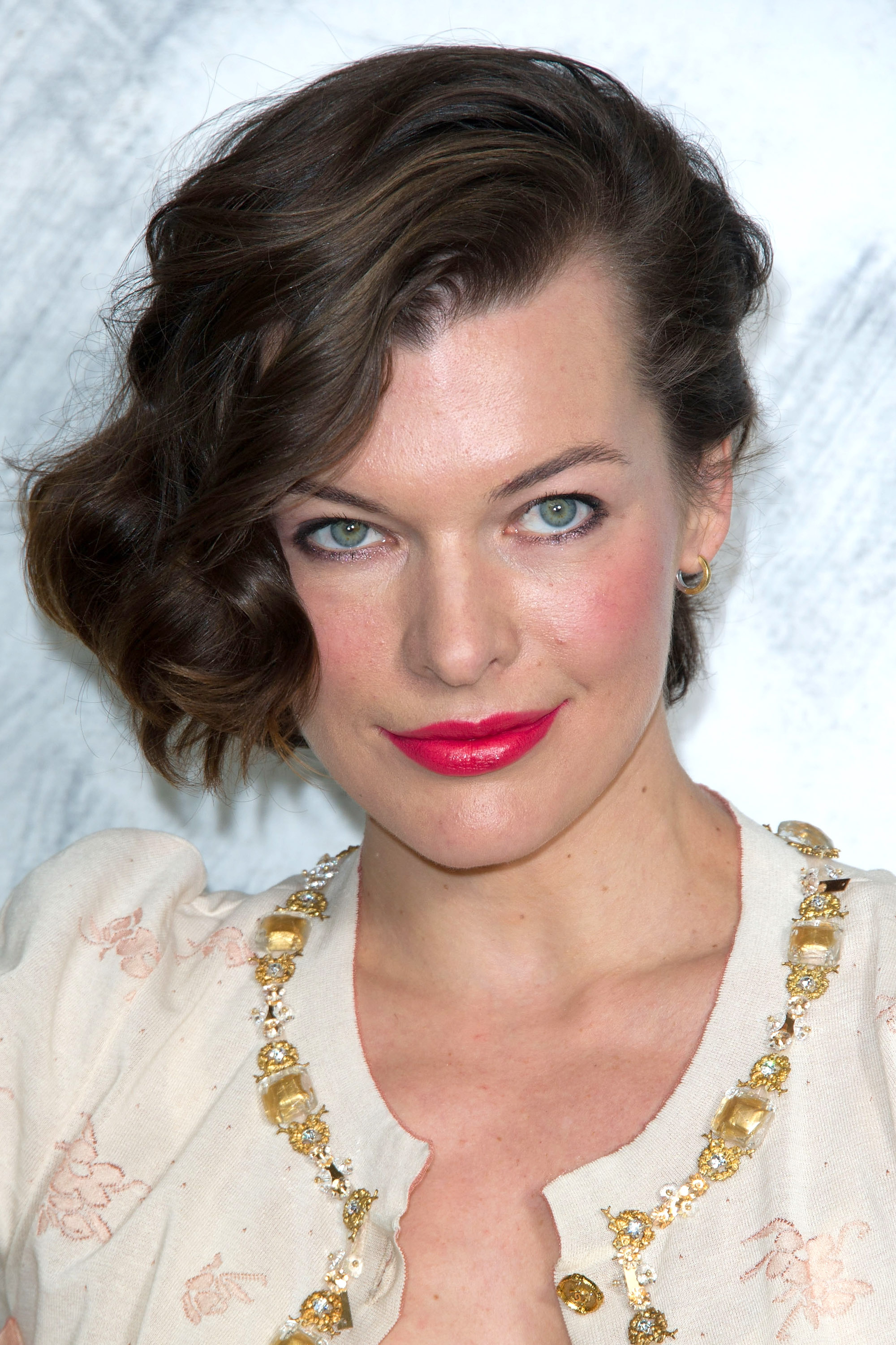 Milla Jovovich diventa stilista per Marella