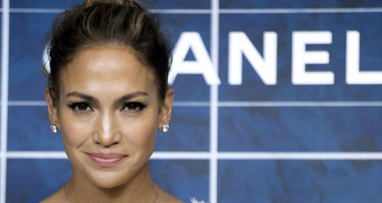 2000 euro di accessori Chanel per la figlia di Jennifer Lopez