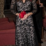 Kate Middleton pizzo e fiori