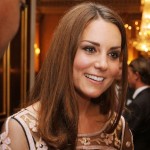 Kate Middleton pizzo e fiori