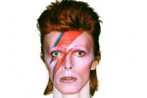 David Bowie: in mostra a Londra i suoi look glam rock