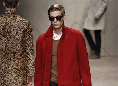 Milano Moda Uomo: tendenza dandy-animalier per Dolce & Gabbana, Les Hommes e Burberry Prorsum