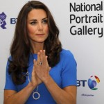 Kate middleton bikini colore bluette look