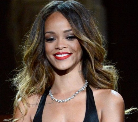 London Fashion Week, Rihanna presenta la sua collezione per River Island