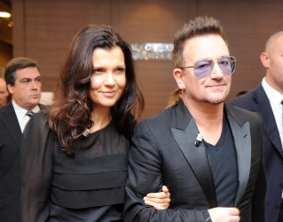Diesel + Edun: denim equosolidale per Renzo Rosso e la moglie di Bono degli U2