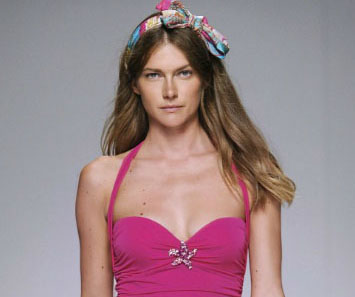 Moda Mare 2013: Blumarine punta su stampe flower e animalier