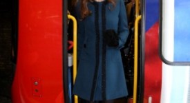 Kate Middleton cappottino blue teal