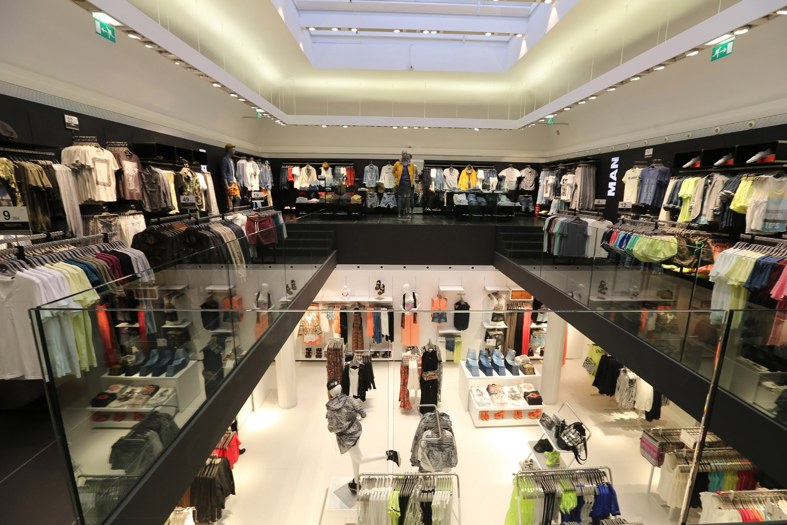 Bershka inaugura un nuovo megastore a Bologna 