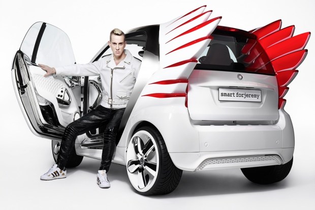 Smart forjeremy di Jeremy Scott si mette le ali